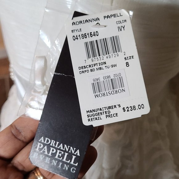 Stunning white strapless gown! - Picture 6 of 8